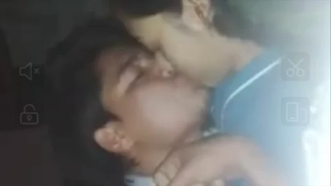 Pakistani Couple Kissing Porn Video